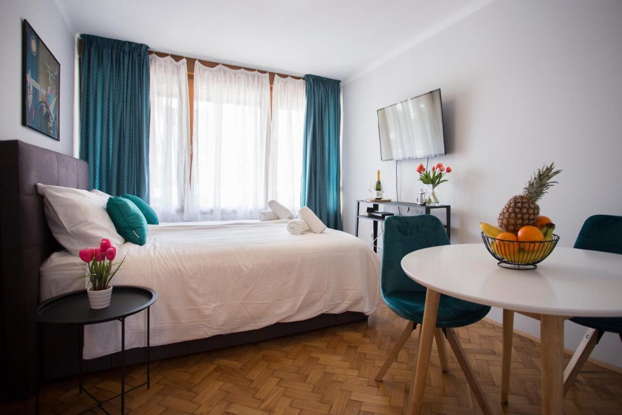 Studio Apartment Zen City Centre Split Exterior photo