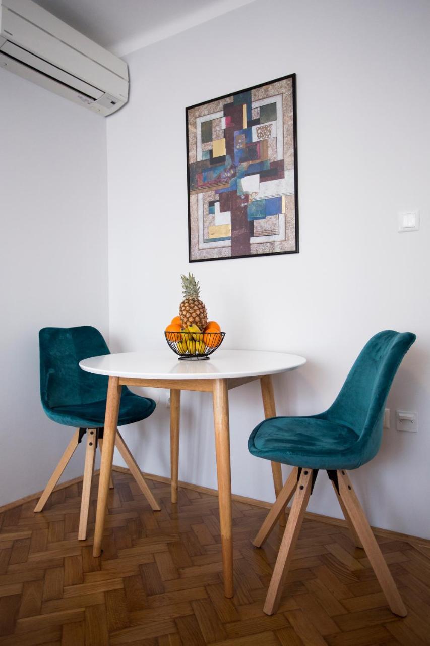 Studio Apartment Zen City Centre Split Exterior photo
